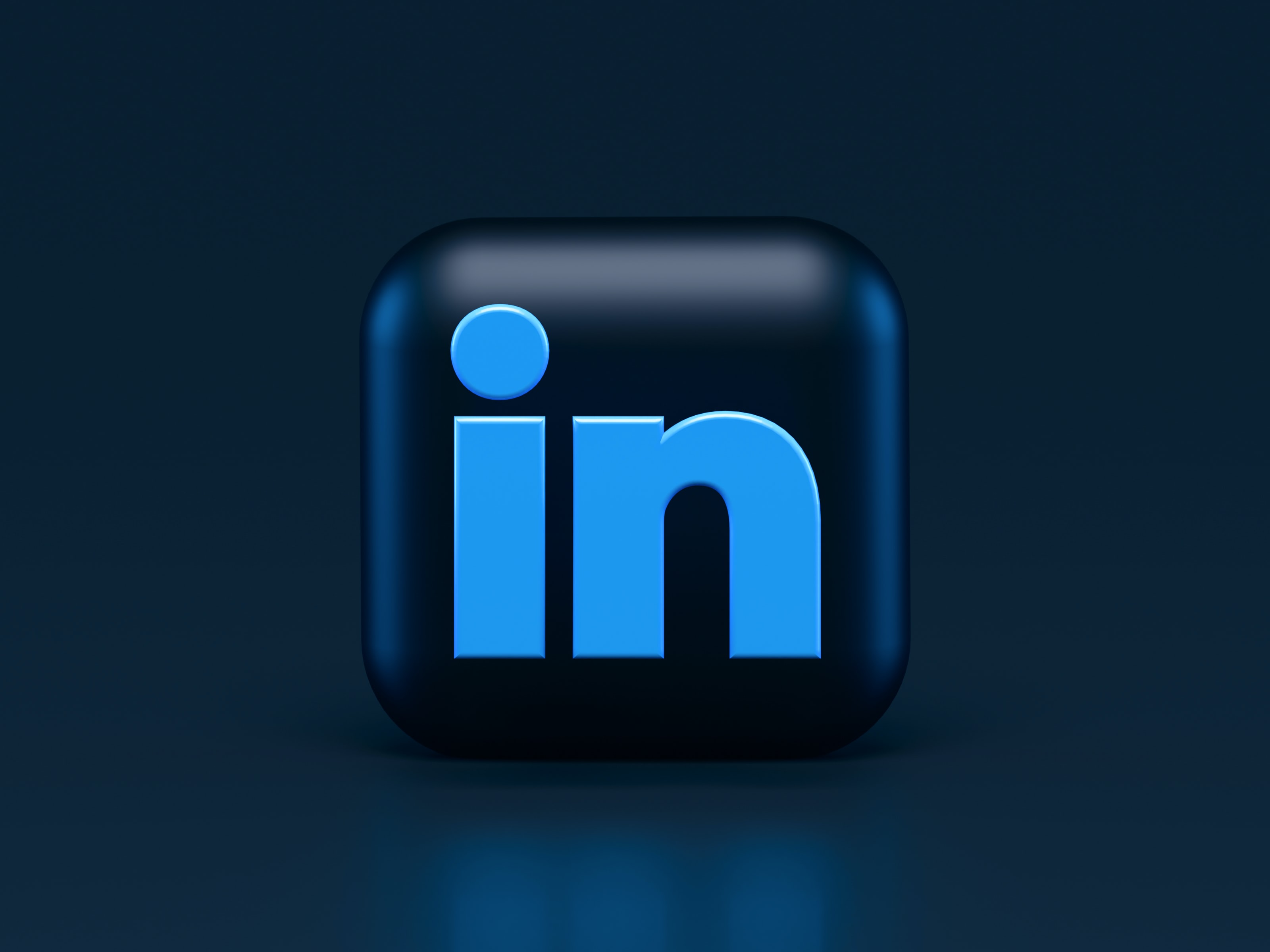 How to Monitor LinkedIn Pages?